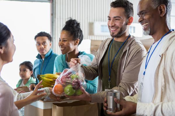 Illinois food pantry offers health screening program